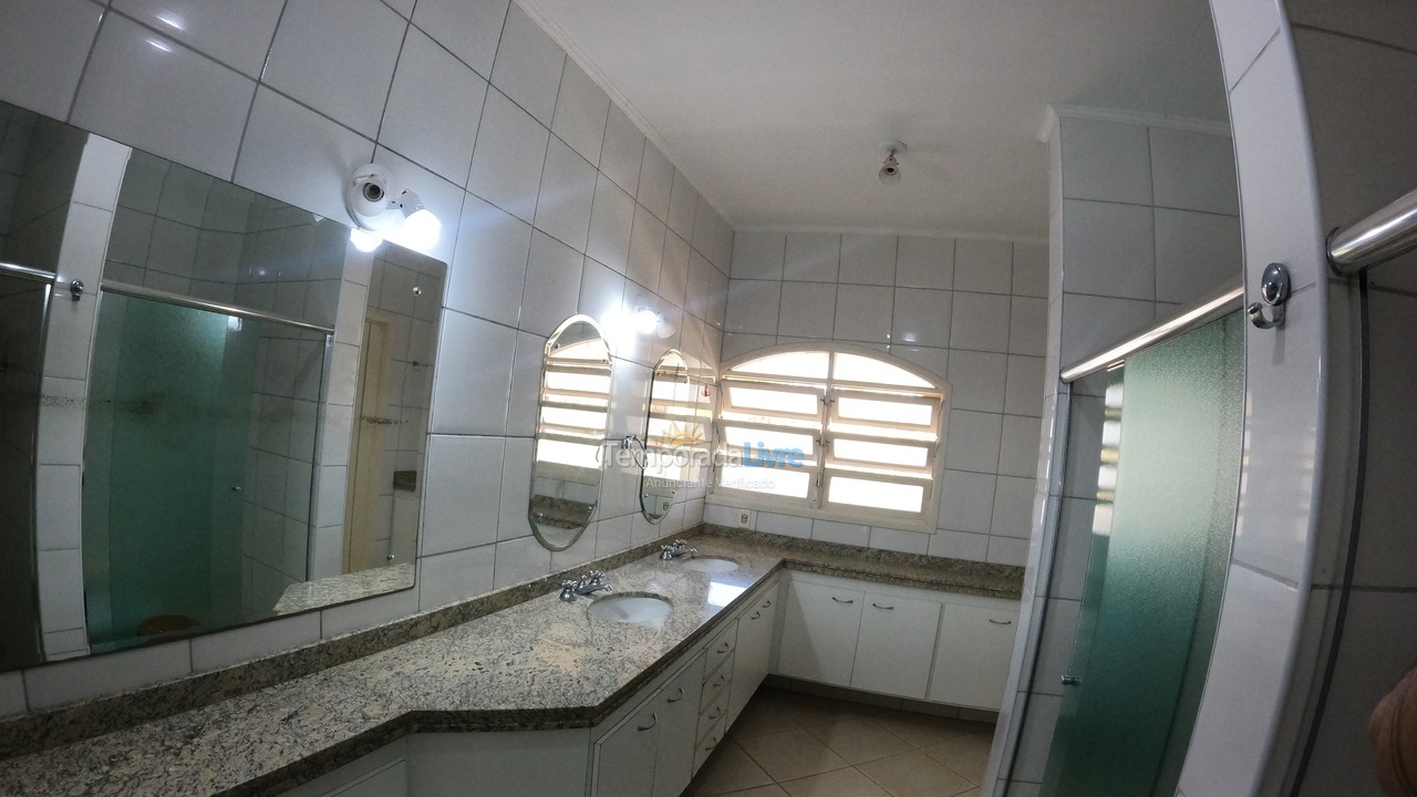 Chácara / sítio para aluguel de temporada em Bragança Paulista (Bairro Birica de Campo Novo)