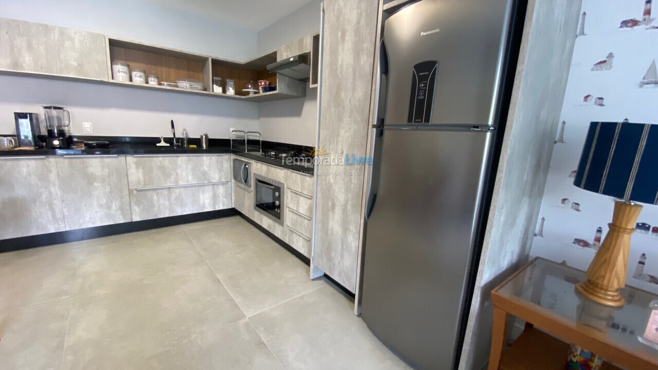 Apartamento para aluguel de temporada em Florianópolis (Cachoeira do Bom Jesus)