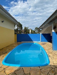 House w / pool for 20 people, WIFI, 200 m. from Maranduba beach (house 2)