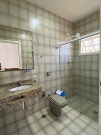 House w / pool for 20 people, WIFI, 200 m. from Maranduba beach (house 2)