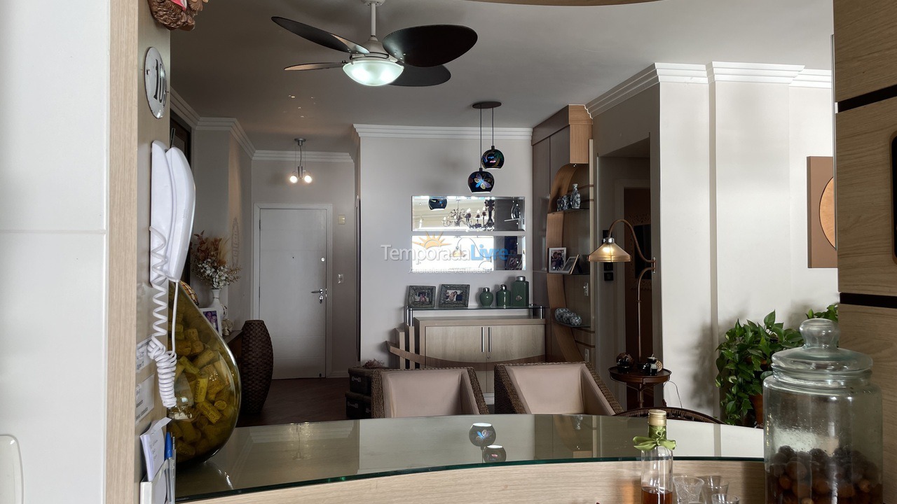 Apartamento para aluguel de temporada em Itapema (Meia Praia)