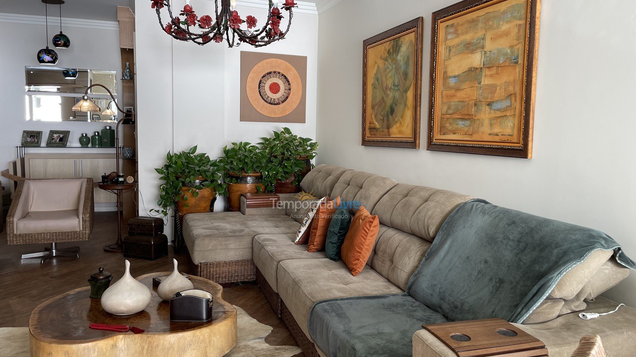 Apartamento para aluguel de temporada em Itapema (Meia Praia)