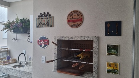 Churrasqueira a carvão 