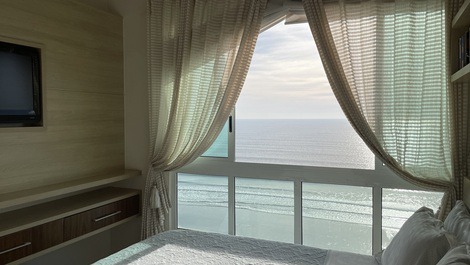 FRENTE MAR 3 SUÍTES (47)996087741 whats