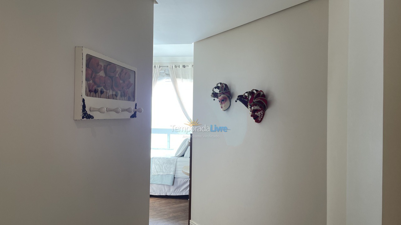 Apartamento para aluguel de temporada em Itapema (Meia Praia)