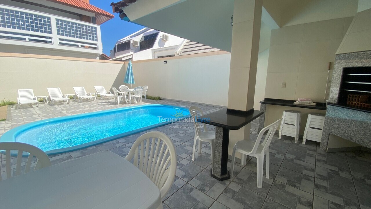 Casa para aluguel de temporada em Florianopolis (Jurerê Internacional)