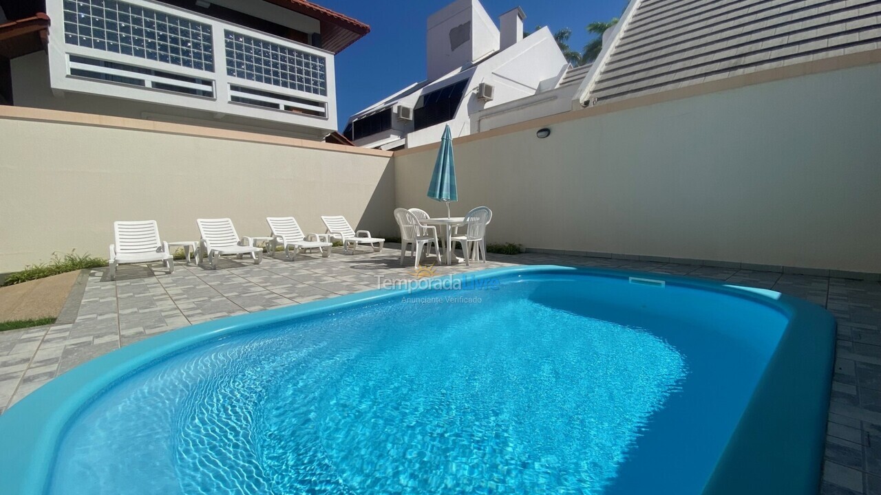 Casa para aluguel de temporada em Florianopolis (Jurerê Internacional)