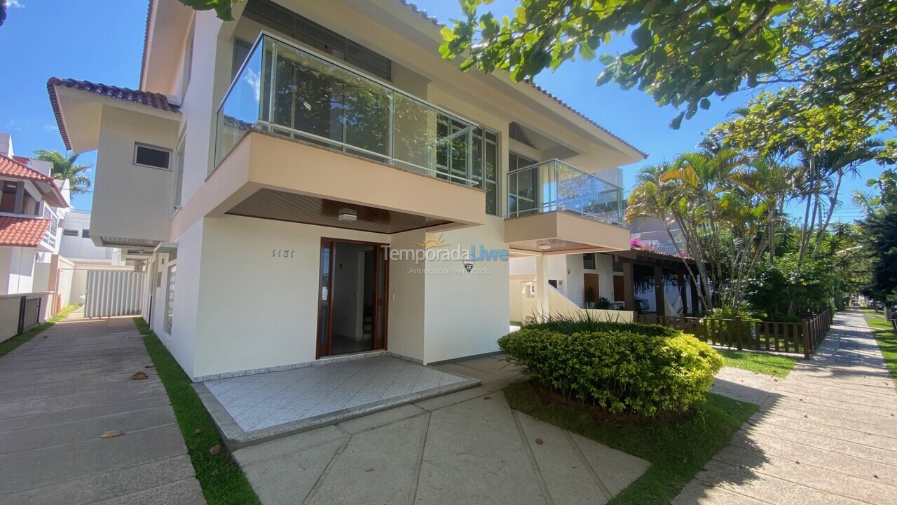 Casa para aluguel de temporada em Florianopolis (Jurerê Internacional)