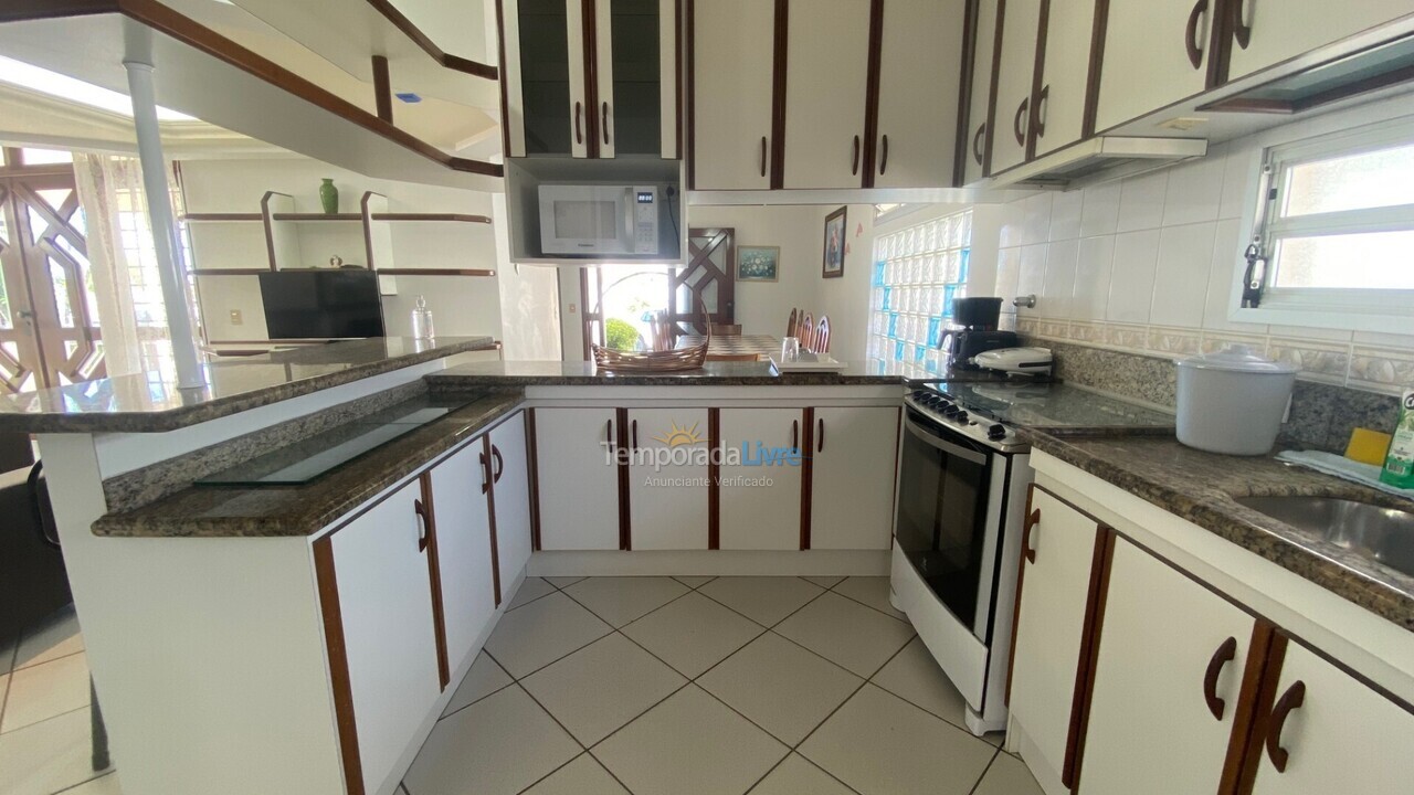 Casa para aluguel de temporada em Florianopolis (Jurerê Internacional)