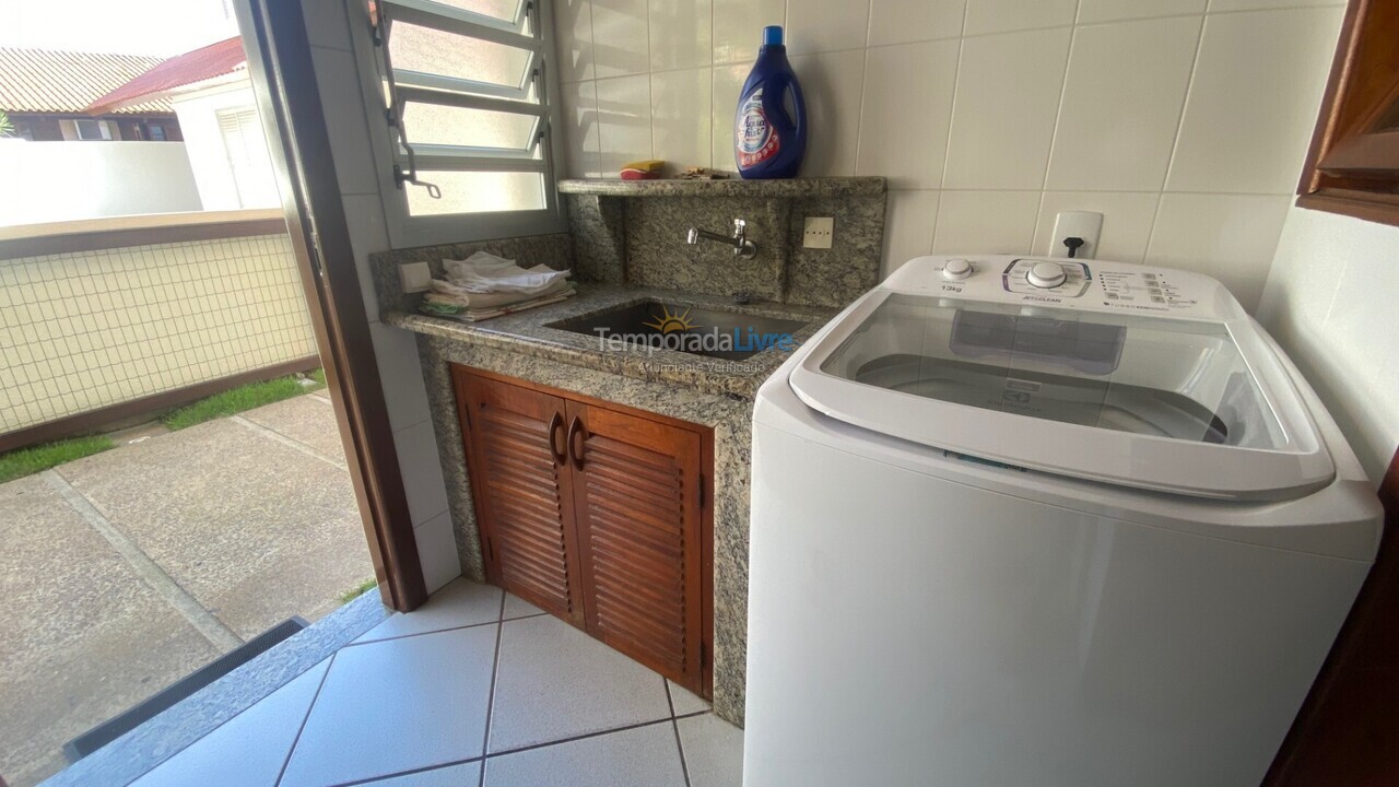 Casa para aluguel de temporada em Florianopolis (Jurerê Internacional)