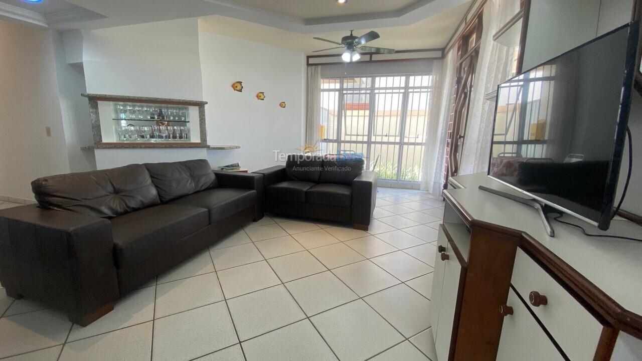 Casa para aluguel de temporada em Florianopolis (Jurerê Internacional)