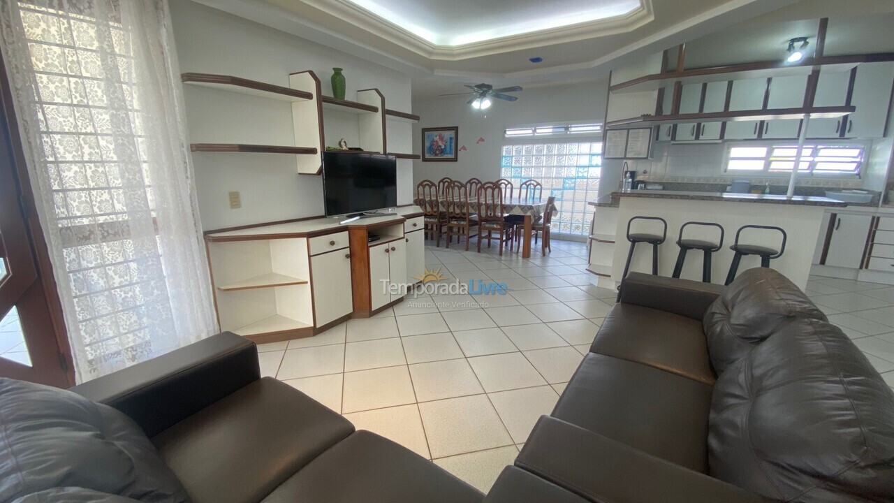 Casa para aluguel de temporada em Florianopolis (Jurerê Internacional)