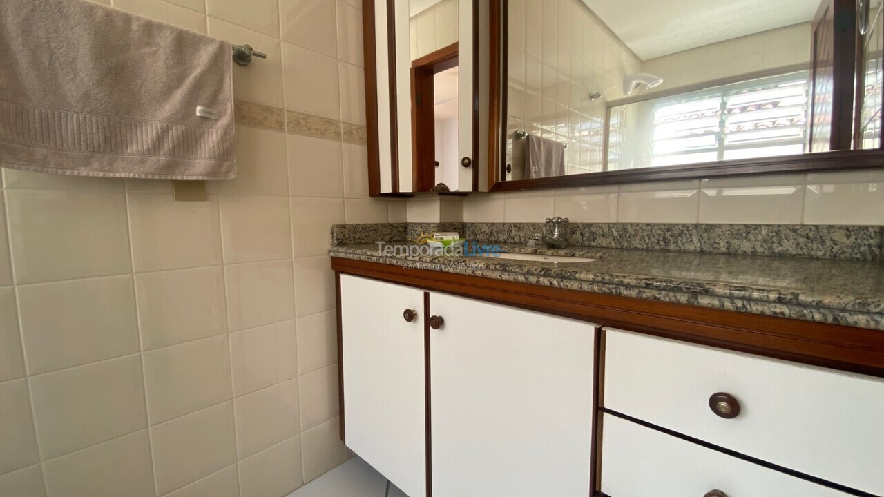 Casa para aluguel de temporada em Florianopolis (Jurerê Internacional)