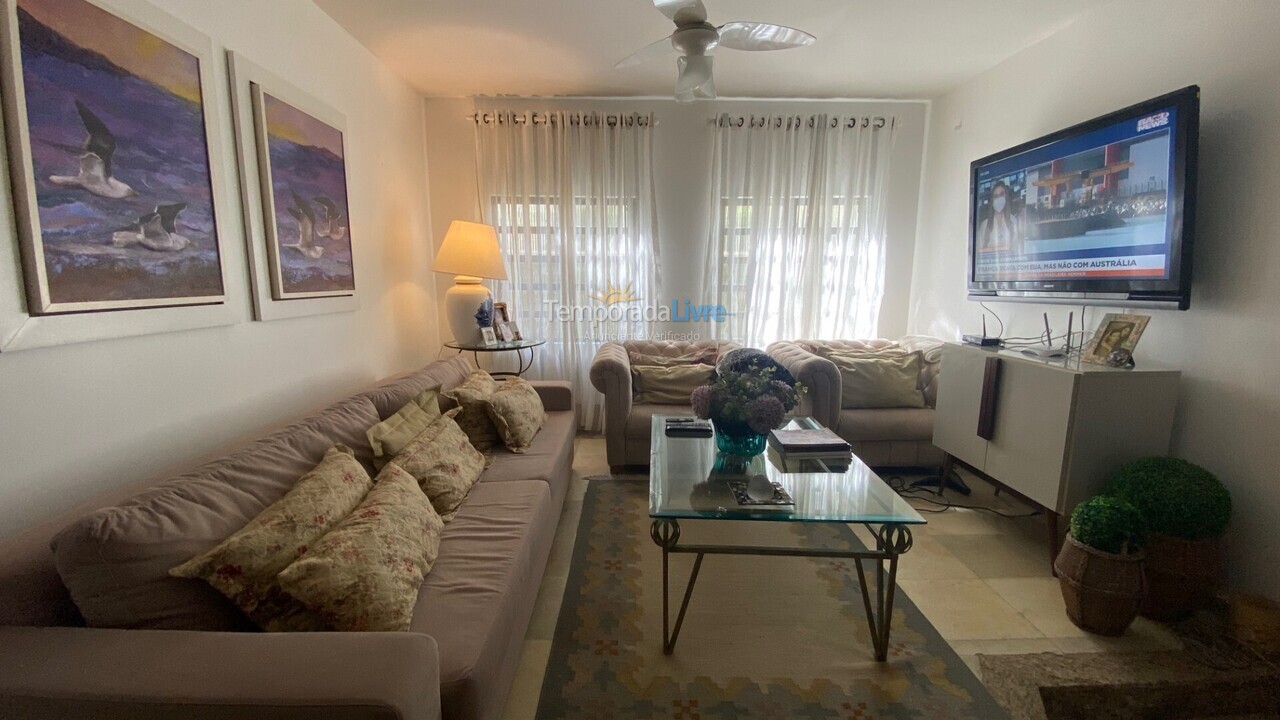 Casa para aluguel de temporada em Florianópolis (Brava)