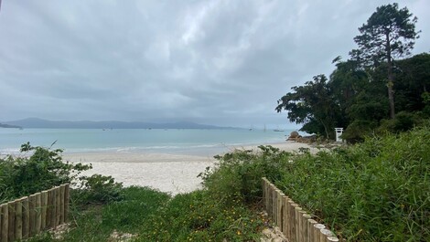 Excelente Casa para aluguel de temporada em Jurerê, Florianópolis,...