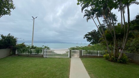 Excelente Casa para aluguel de temporada em Jurerê, Florianópolis,...