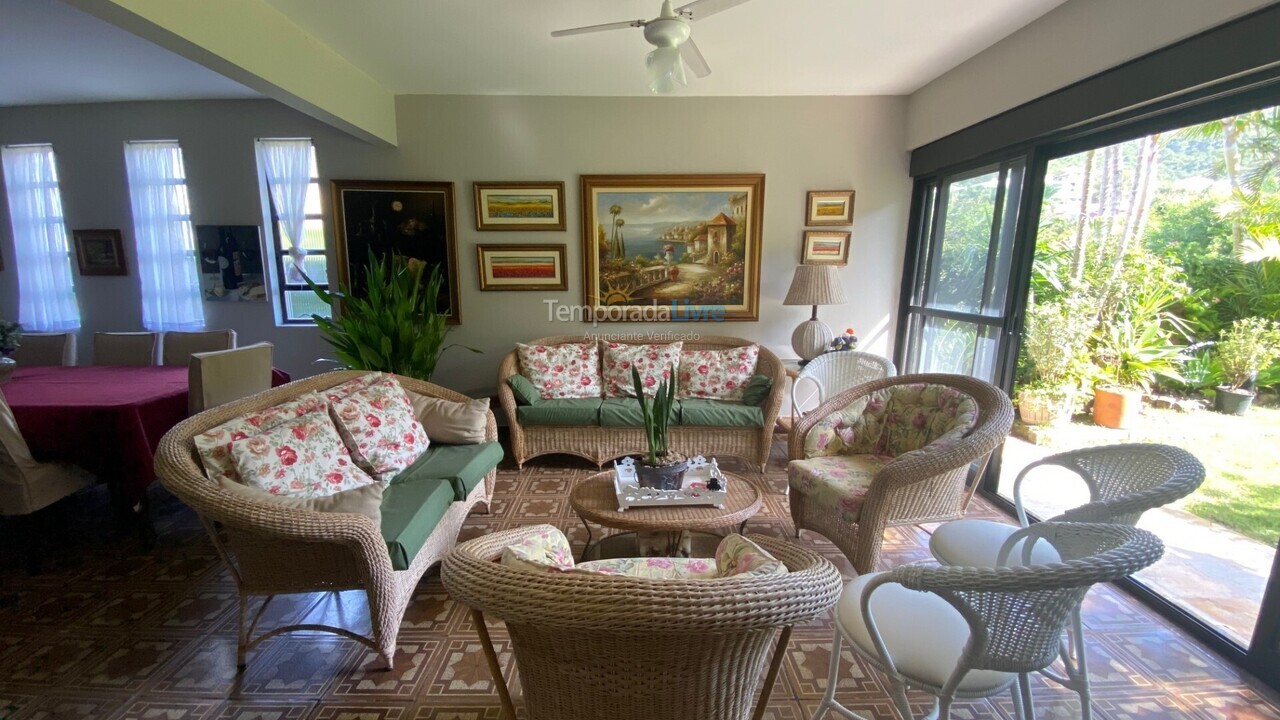 Casa para aluguel de temporada em Florianópolis (Brava)