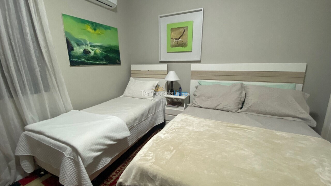 Casa para aluguel de temporada em Florianópolis (Brava)