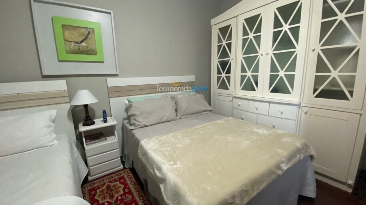 Casa para aluguel de temporada em Florianópolis (Brava)