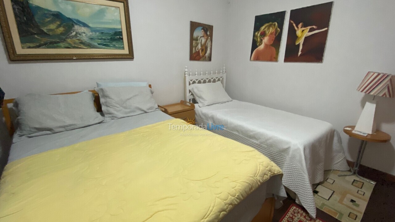 Casa para aluguel de temporada em Florianópolis (Brava)