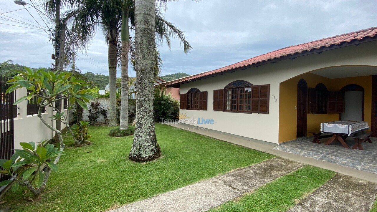 Casa para aluguel de temporada em Florianópolis (Ponta das Canas)