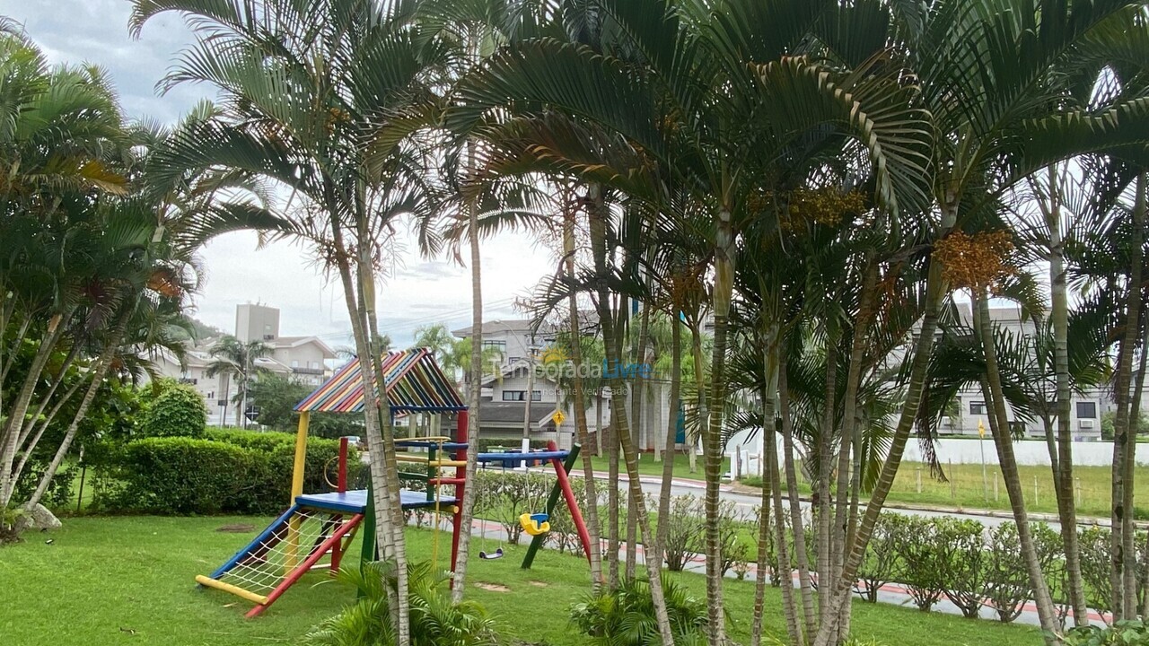 Apartamento para aluguel de temporada em Florianópolis (Brava)