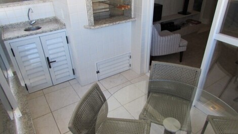 Beautiful apartment in Água Azul condominium, 100 meters from the sea