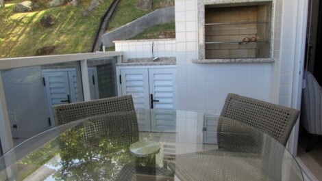 Beautiful apartment in Água Azul condominium, 100 meters from the sea