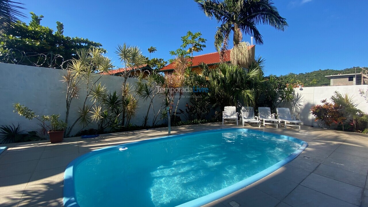 Casa para aluguel de temporada em Florianópolis (Ponta das Canas)