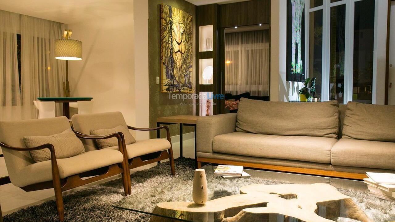 Casa para aluguel de temporada em Florianopolis (Jurerê Internacional)