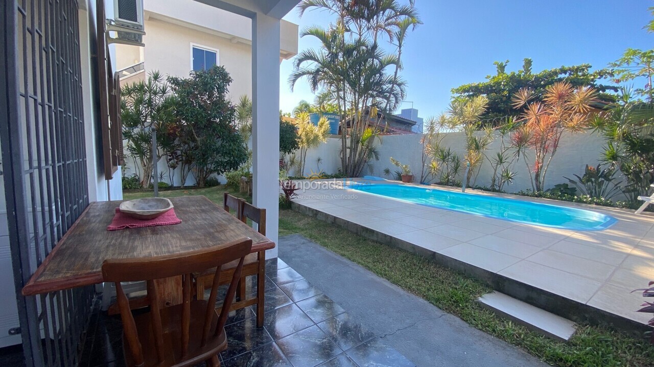 Casa para aluguel de temporada em Florianópolis (Ponta das Canas)