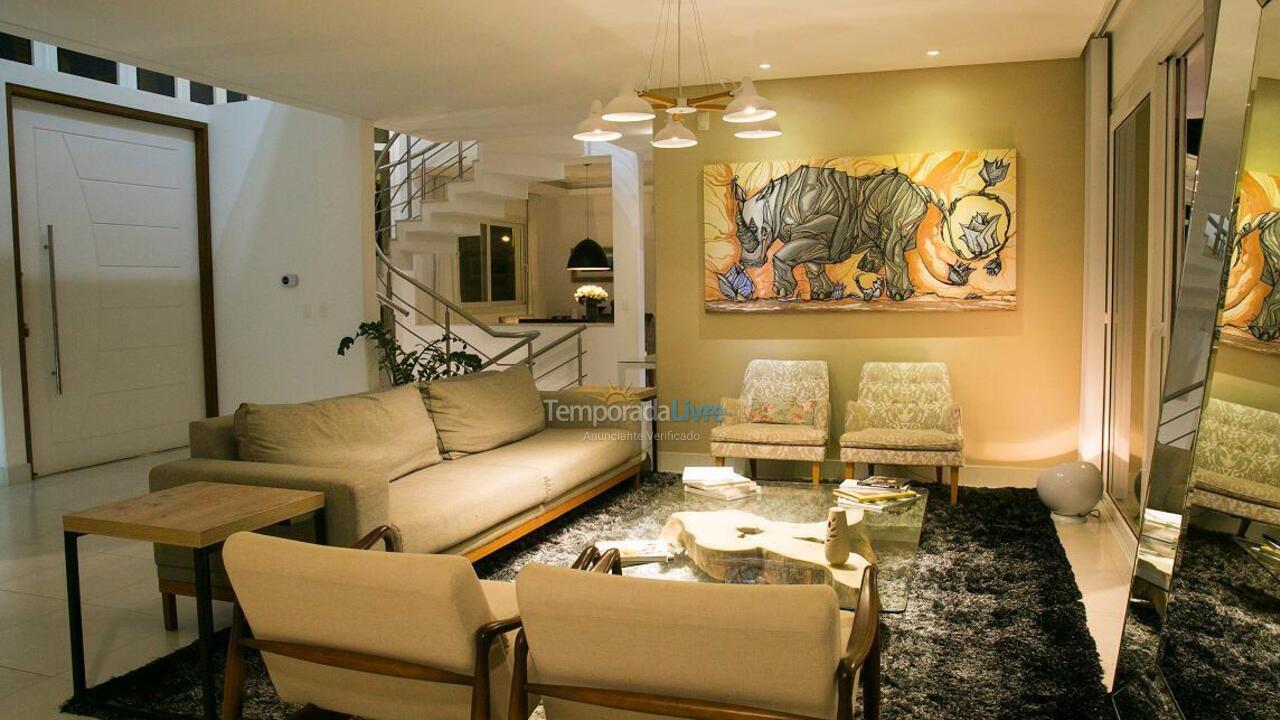 Casa para aluguel de temporada em Florianopolis (Jurerê Internacional)