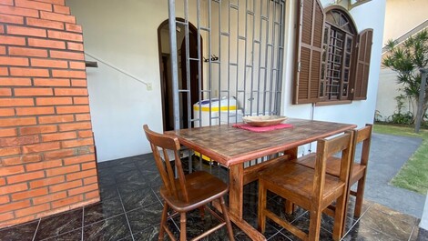 Excelente Casa para aluguel de temporada em Ponta das Canas,...