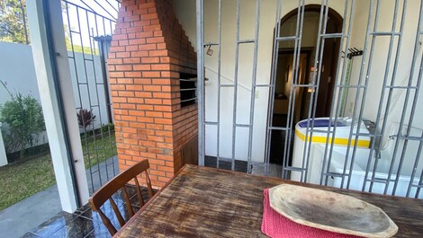 Excelente Casa para aluguel de temporada em Ponta das Canas,...