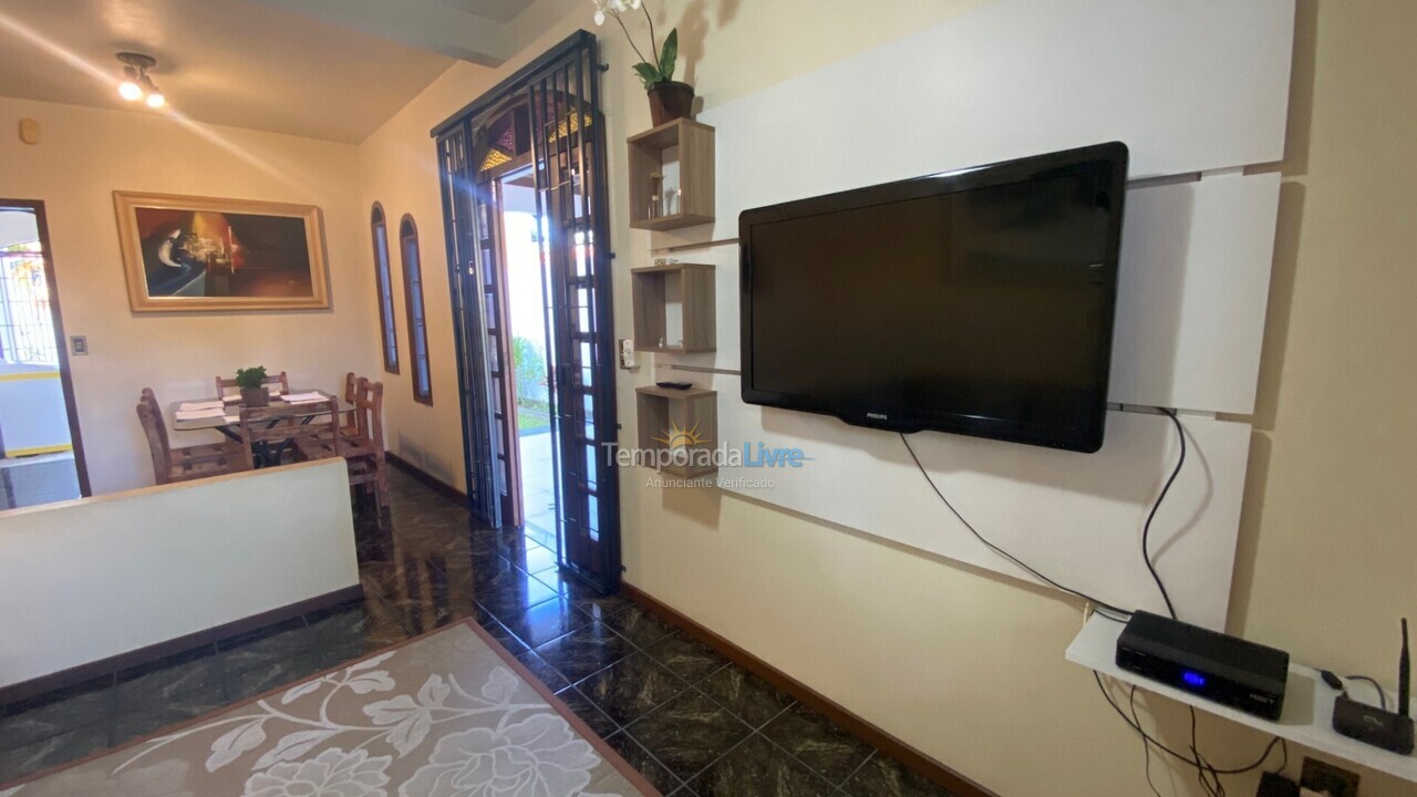 Casa para aluguel de temporada em Florianópolis (Ponta das Canas)