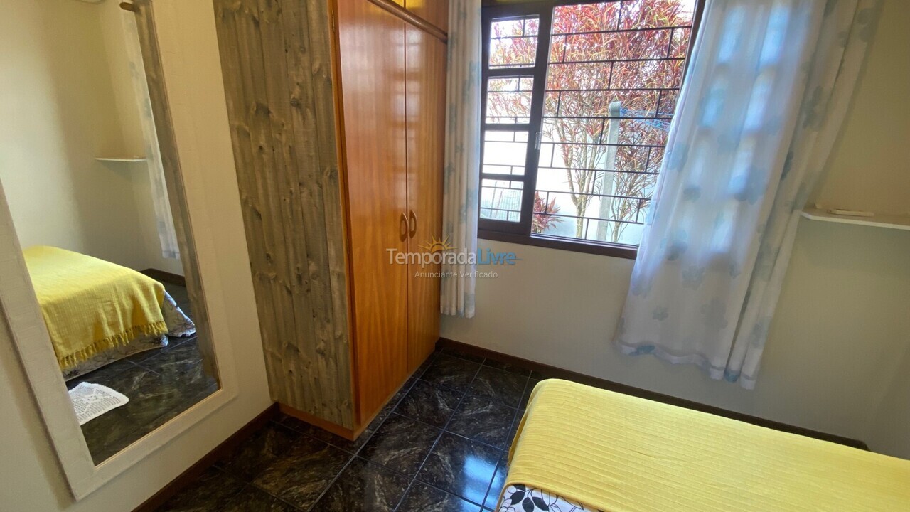 Casa para aluguel de temporada em Florianópolis (Ponta das Canas)