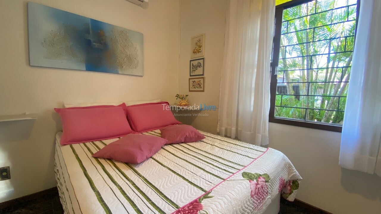 Casa para aluguel de temporada em Florianópolis (Ponta das Canas)