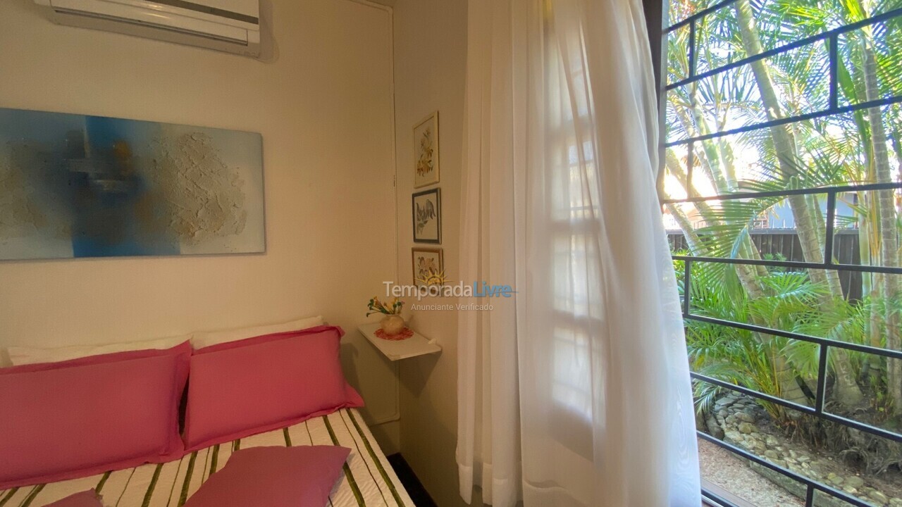 Casa para aluguel de temporada em Florianópolis (Ponta das Canas)