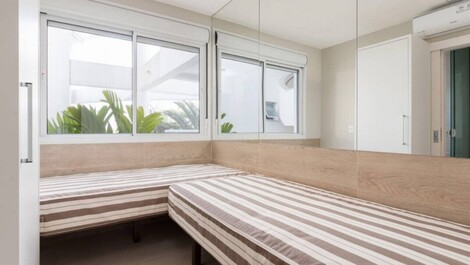 Sea Front Apartment, 04 bedrooms, Marine Home Resort