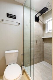 Sea Front Apartment, 04 bedrooms, Marine Home Resort