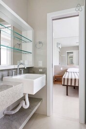 Sea Front Apartment, 04 bedrooms, Marine Home Resort