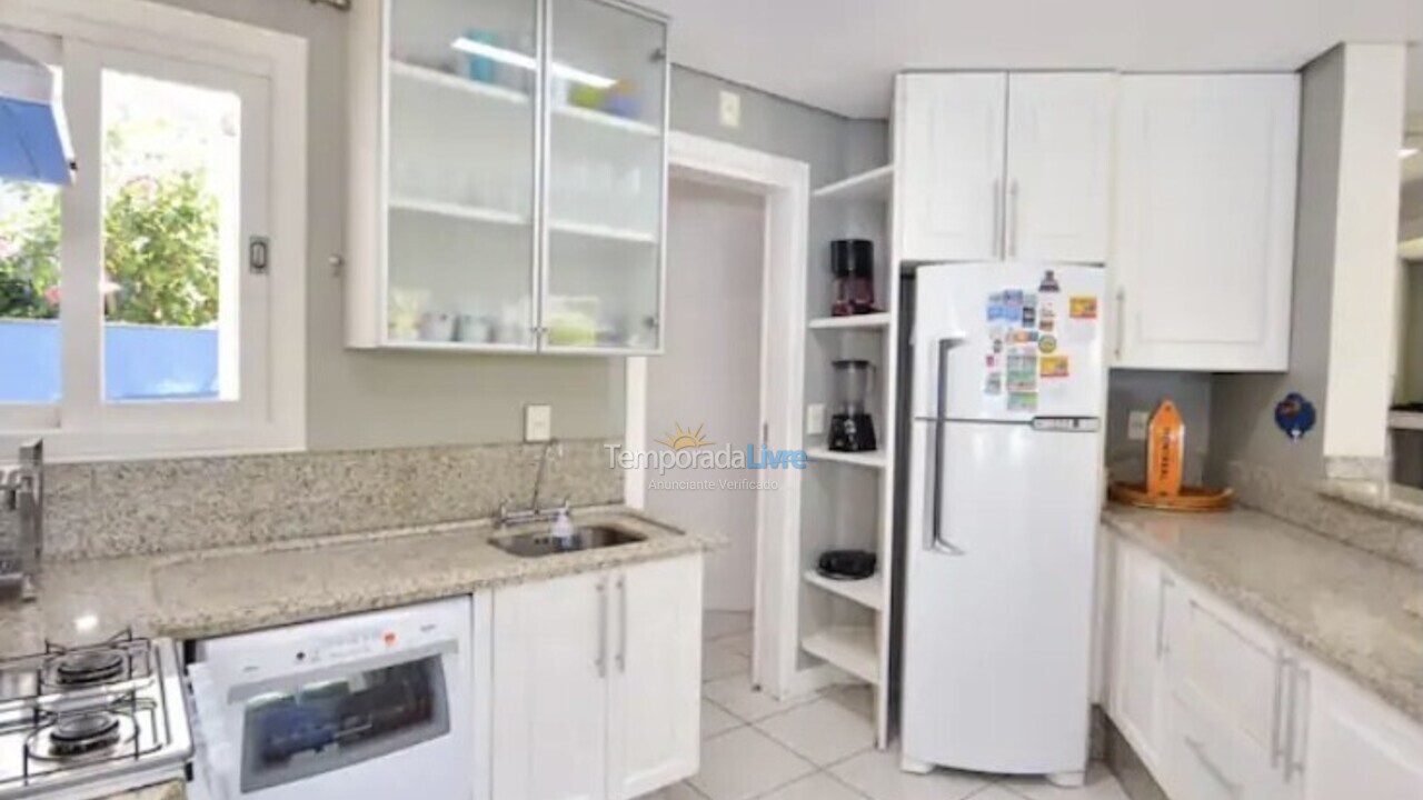 Casa para aluguel de temporada em Florianopolis (Jurerê Internacional)