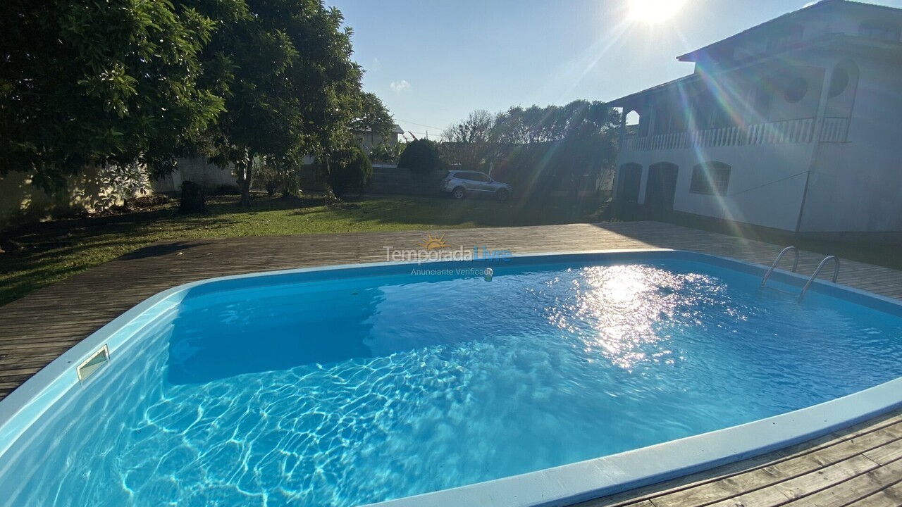 Casa para aluguel de temporada em Florianópolis (Cachoeira do Bom Jesus)