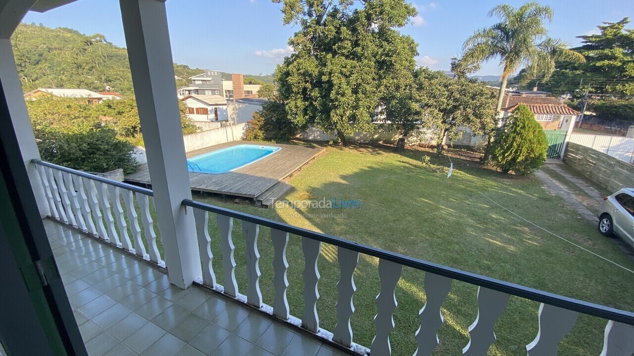 Casa para aluguel de temporada em Florianópolis (Cachoeira do Bom Jesus)
