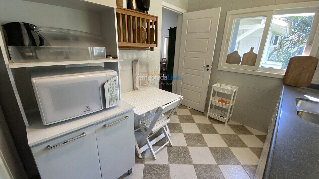 Casa para aluguel de temporada em Florianópolis (Lagoinha)