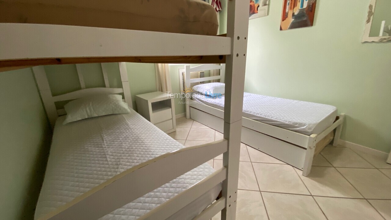 Apartamento para aluguel de temporada em Florianópolis (Brava)