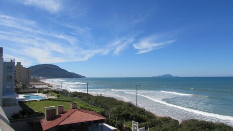 Beautiful Ocean Front Penthouse with Incredible View