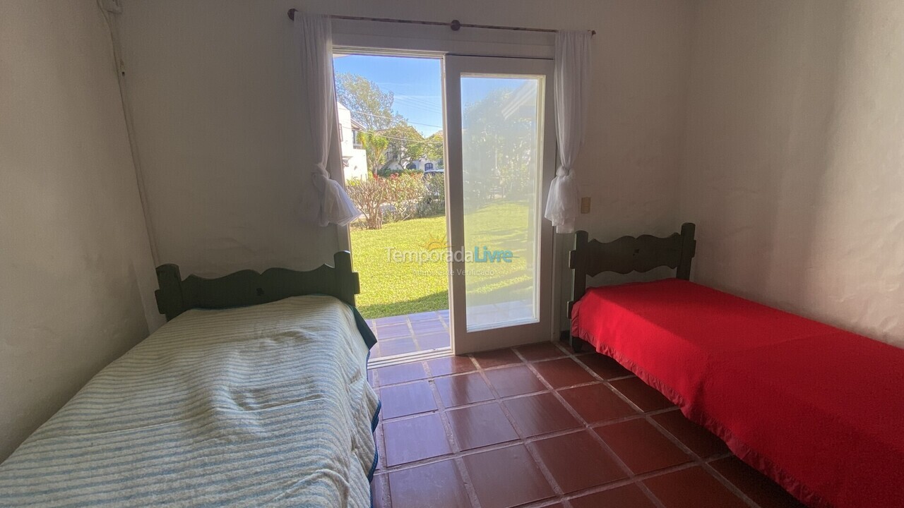 Casa para aluguel de temporada em Florianópolis (Lagoinha)