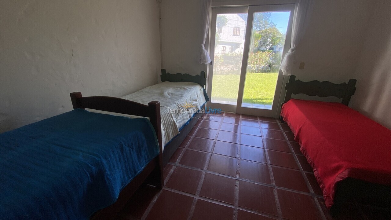 Casa para aluguel de temporada em Florianópolis (Lagoinha)