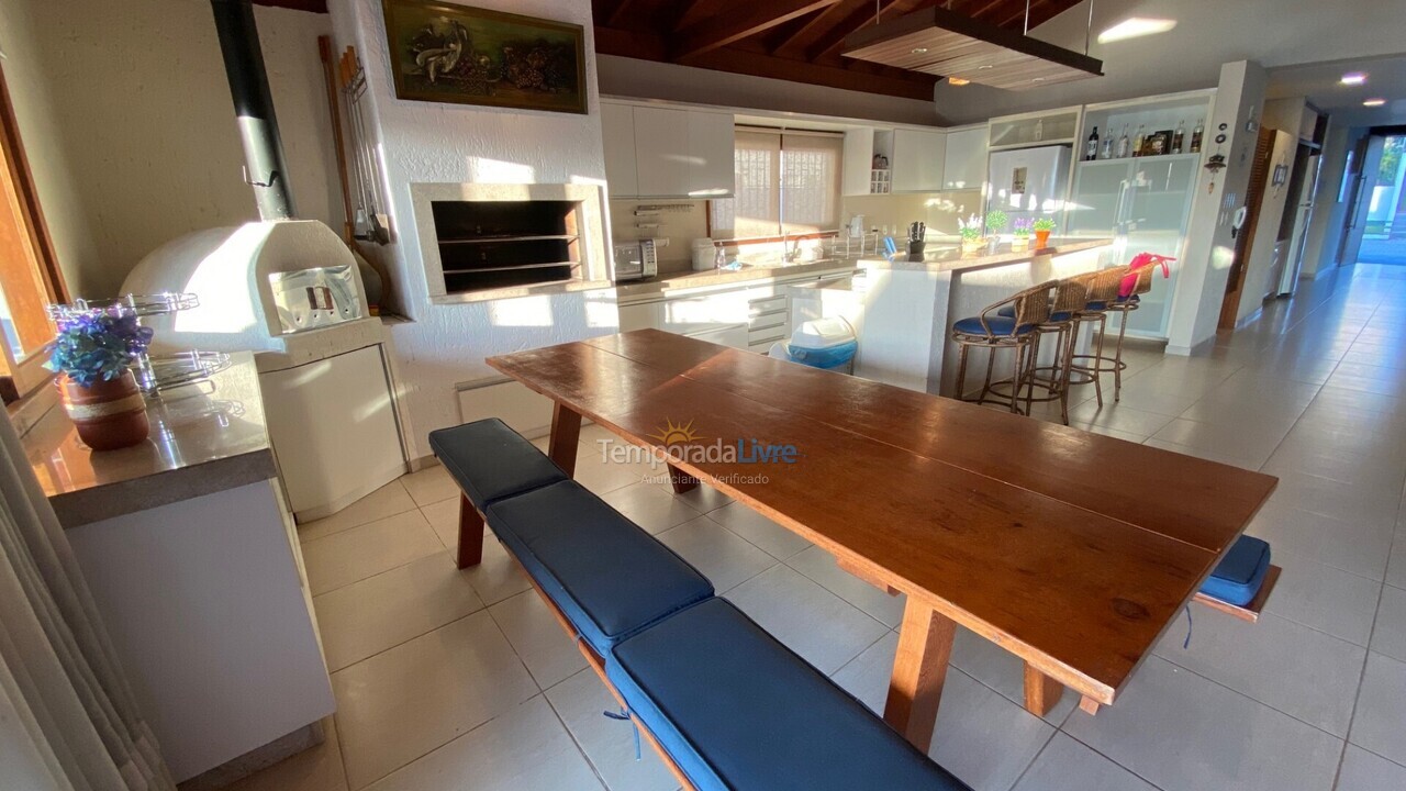 Casa para aluguel de temporada em Florianópolis (Cachoeira do Bom Jesus)